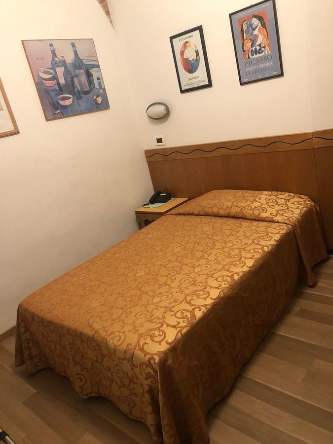Hotel Nuova Italia Florence Buitenkant foto