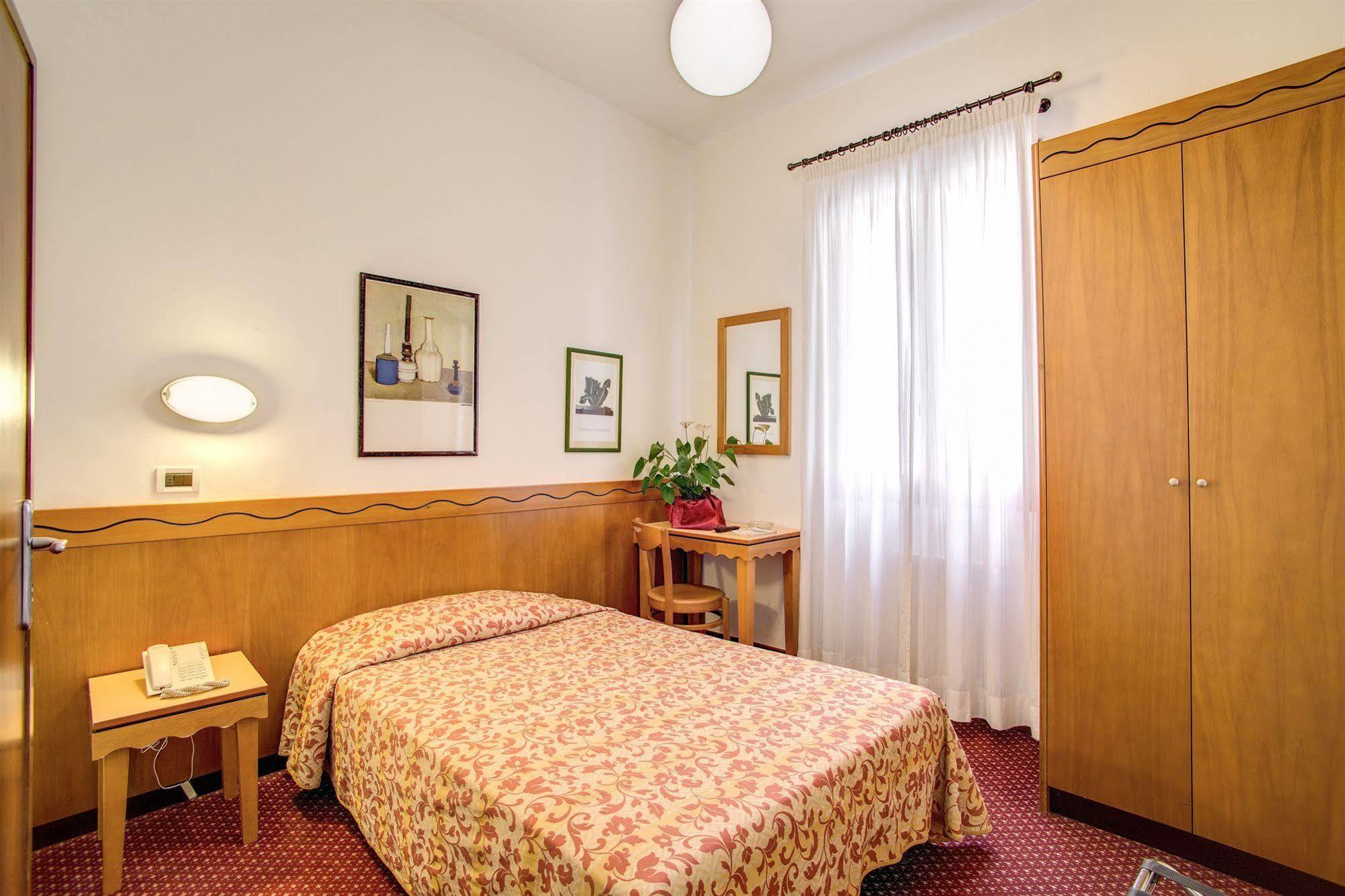 Hotel Nuova Italia Florence Buitenkant foto