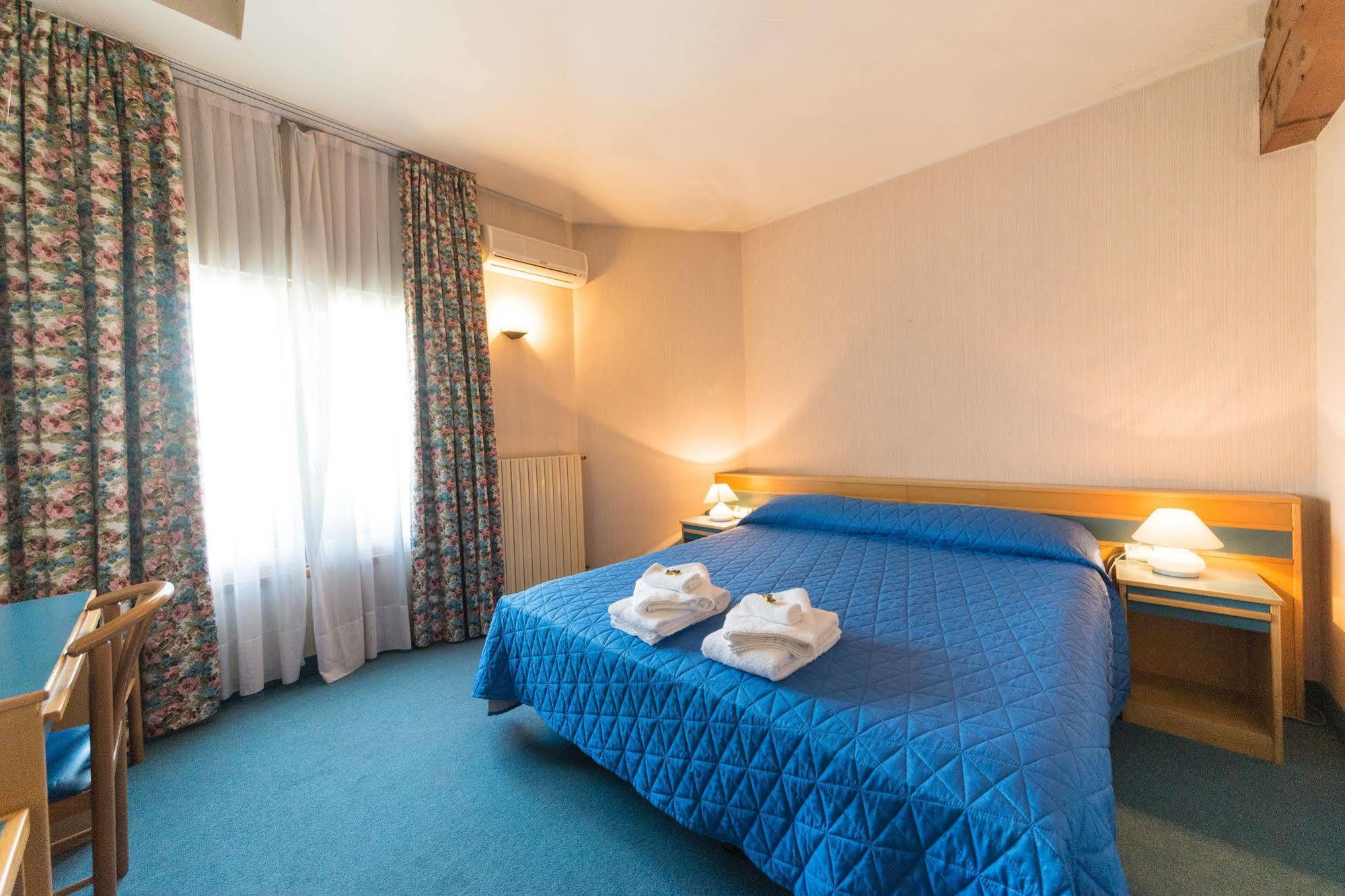 Hotel Nuova Italia Florence Buitenkant foto