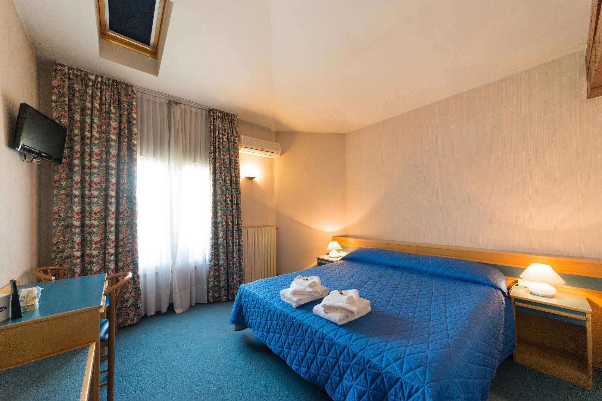 Hotel Nuova Italia Florence Buitenkant foto