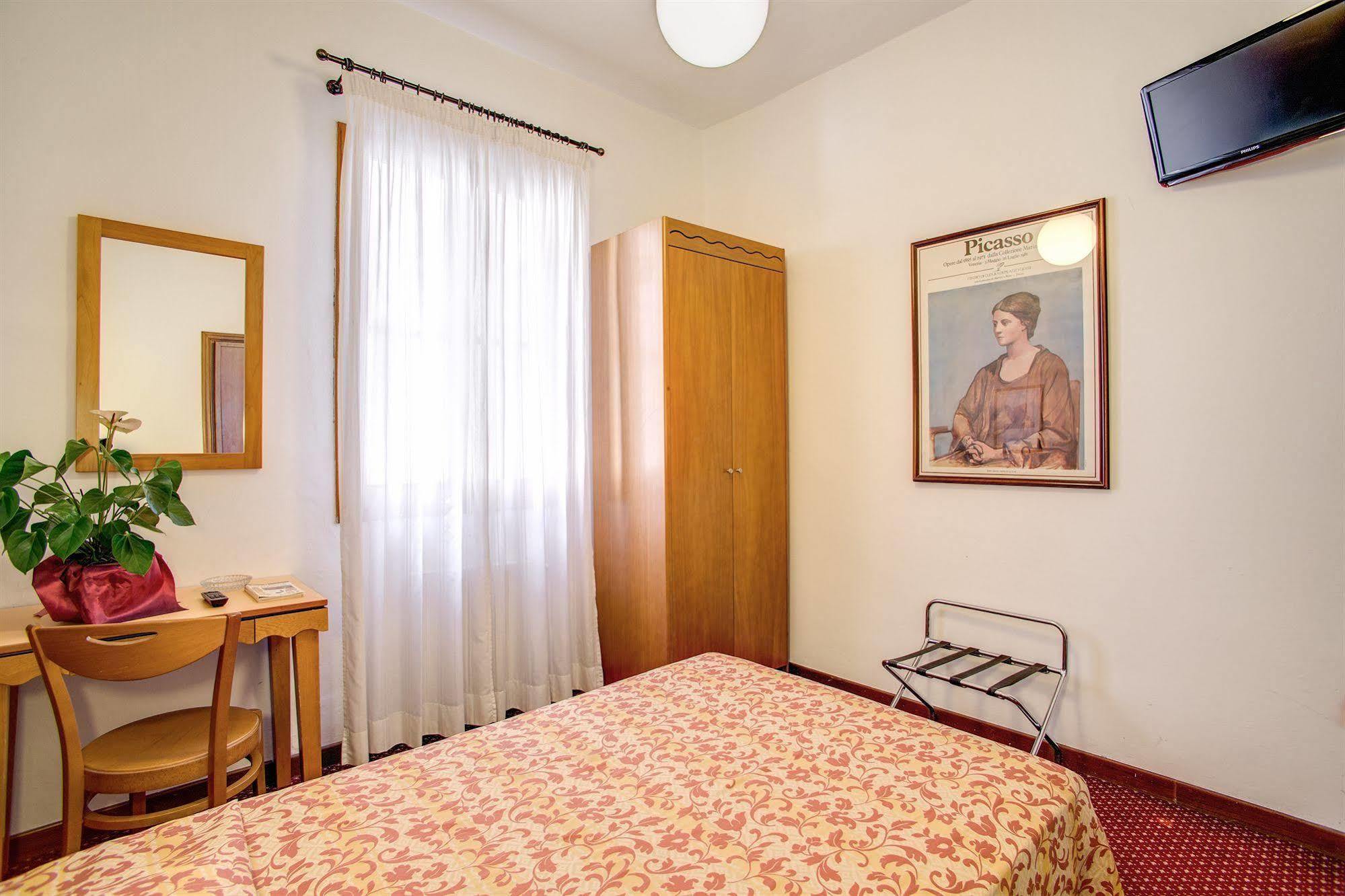 Hotel Nuova Italia Florence Buitenkant foto